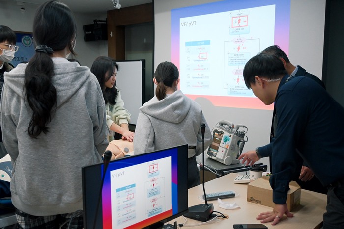 【學生英語增能】115年02月07-08日 ACLS高級心臟救命術課程圖片