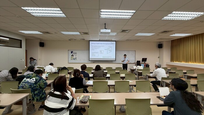 【跨校教師 EMI 教學經驗分享講座】國立中興大學機械工程學系陳任之副教授主講之「雙語教育推動經驗談與工程EMI授課經驗分享」講座圖片